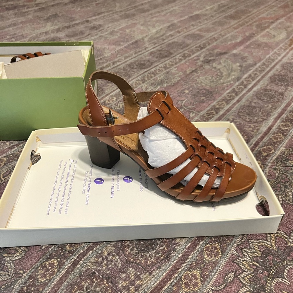 Cognac sandals new